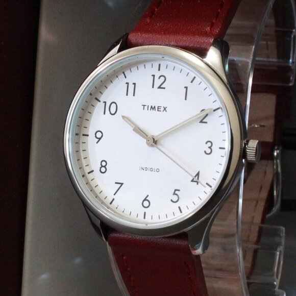 Times Ladies Easy Reader Quartz Watch Burgundy Strap 32mm - Picture 1 of 12